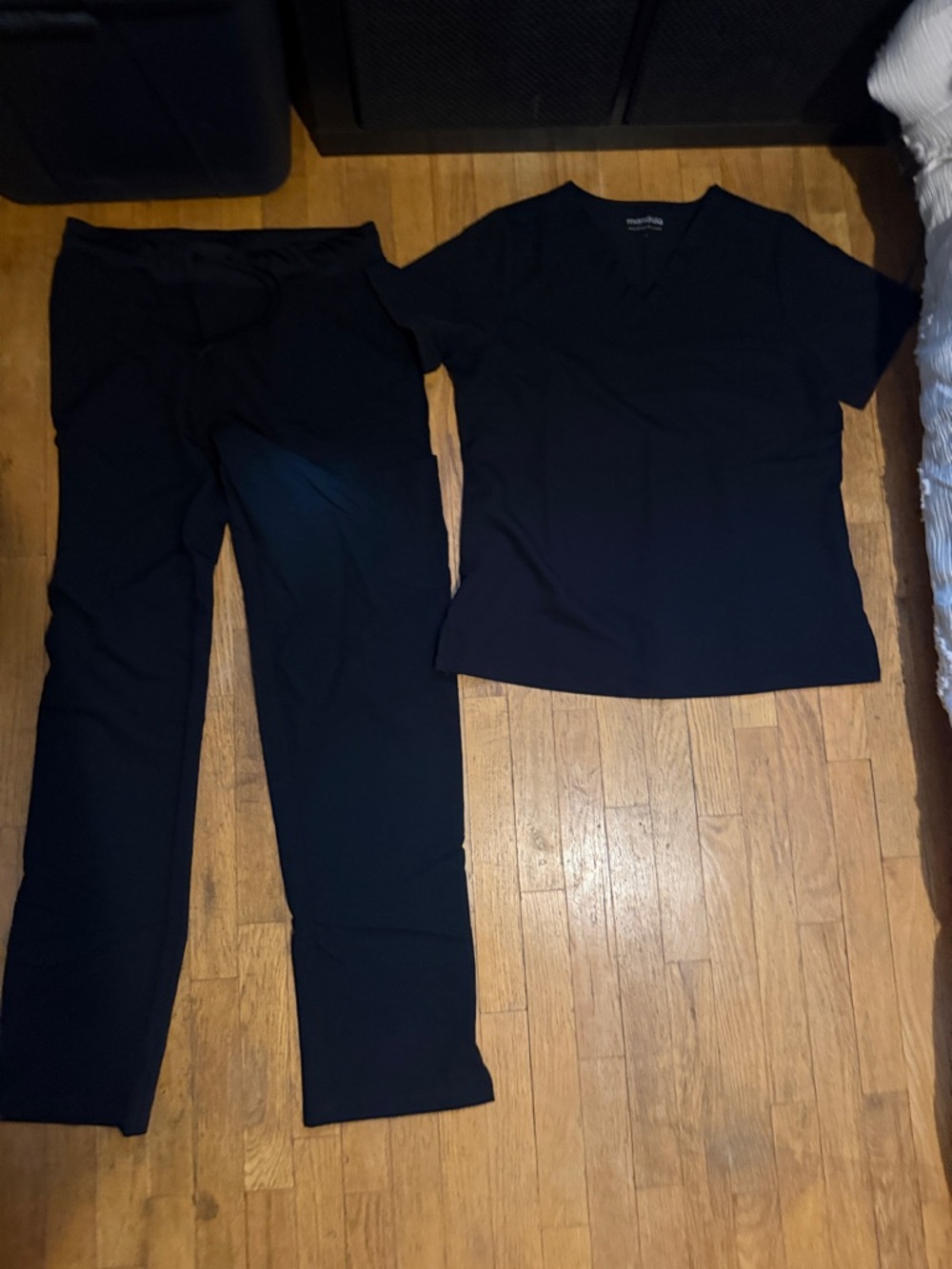 Women's Black Straight-Leg Scrub Pants (Medium Tall) & V-Neck Top (Large) Set